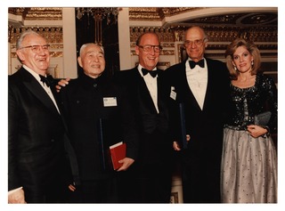 Fredrickson with Arthur Sackler, Qian Xinzhong, Arthur Miller, and Jill Sackler at the Sackler award ceremony
