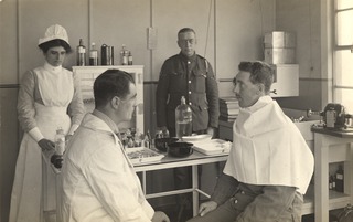 [King George Military Hospital, throat and nose department, Dr. Murrison]