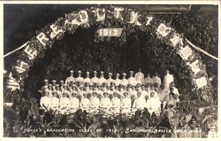 Nurse's graduating class of 1913: Sanitarium Battle Creek Mich