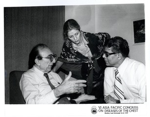 Michael DeBakey and his wife Katrin at the Sixth Asia Pacific Congress on Diseases of the Chest in Bombay, India