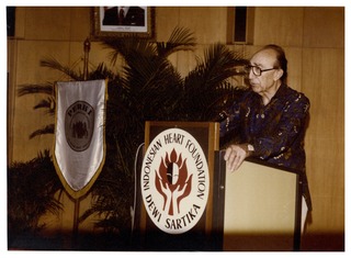 Michael DeBakey giving a talk to the Indonesian Heart Foundation in Jakarta